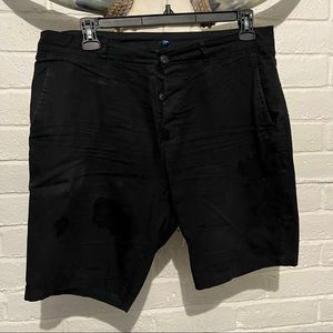 Divided black shorts